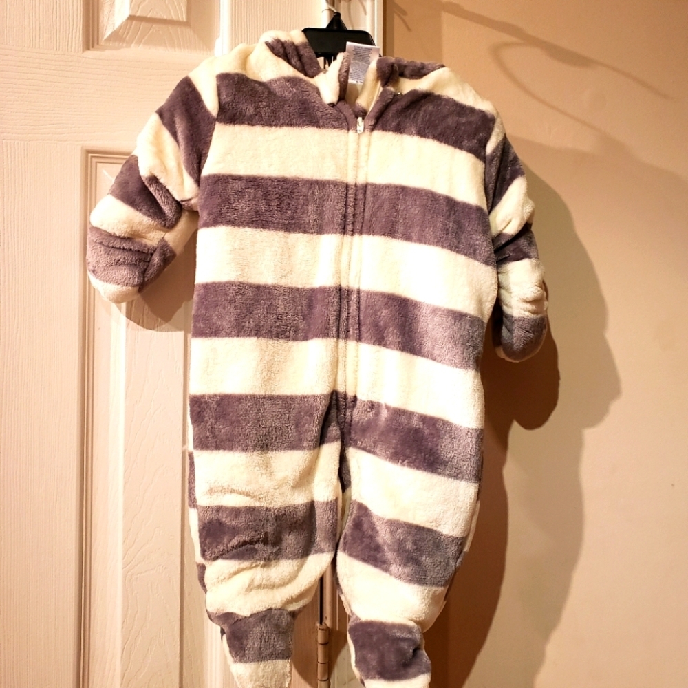 Little Wonders Gray And White Winter Infent Onesies